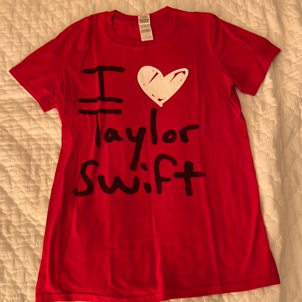 I Love Taylor Swift red tee